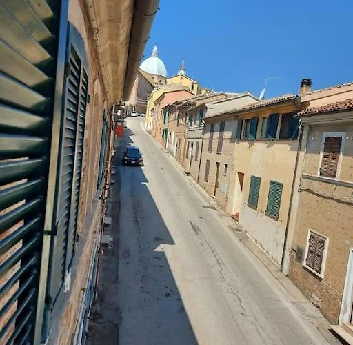 Casa Nel Centro Storico A Loreto, 2 Km Dal Mare